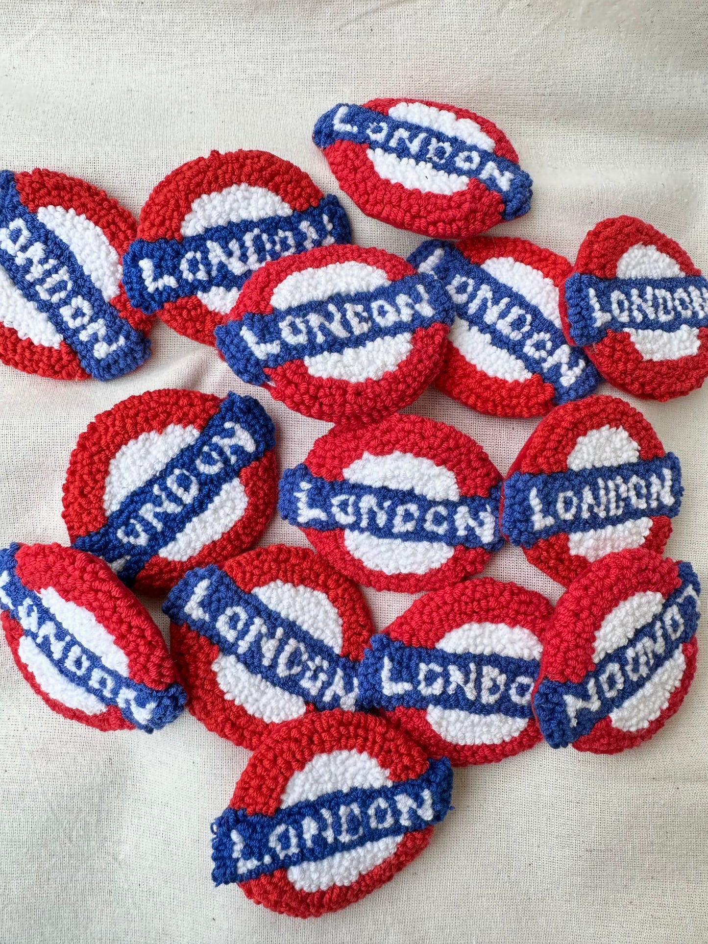 London underground keychain and magnet