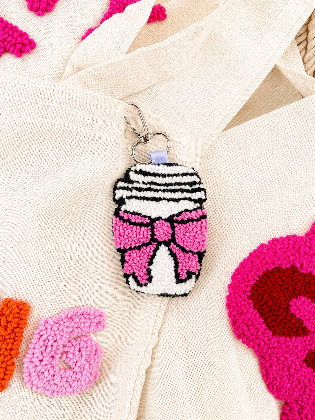 Pink bow latte charm