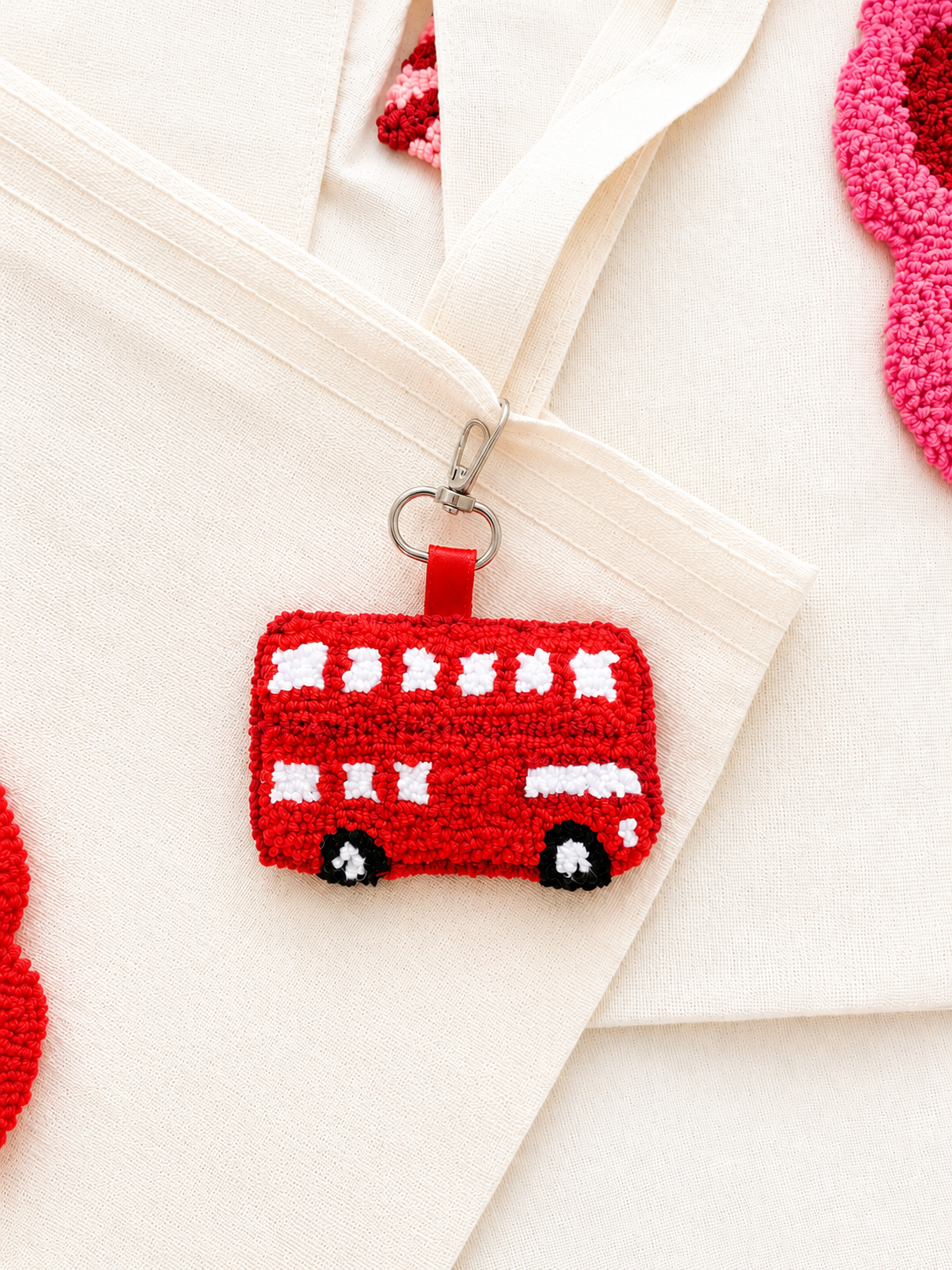 London bus charm keychain magnet