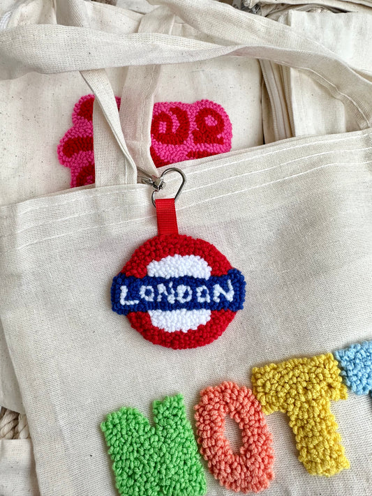 London underground keychain and magnet